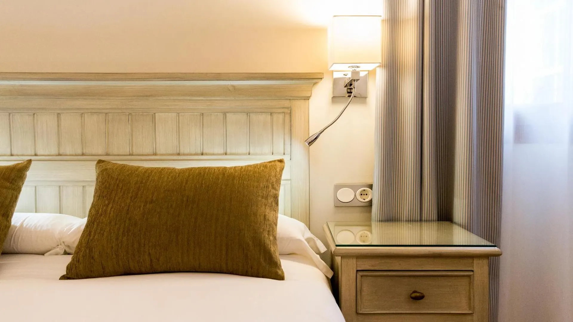 Bypillow California مالقة